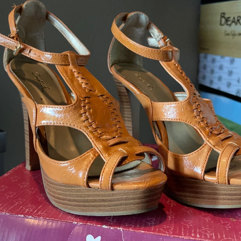 Crinkle orange woven shield platform heel